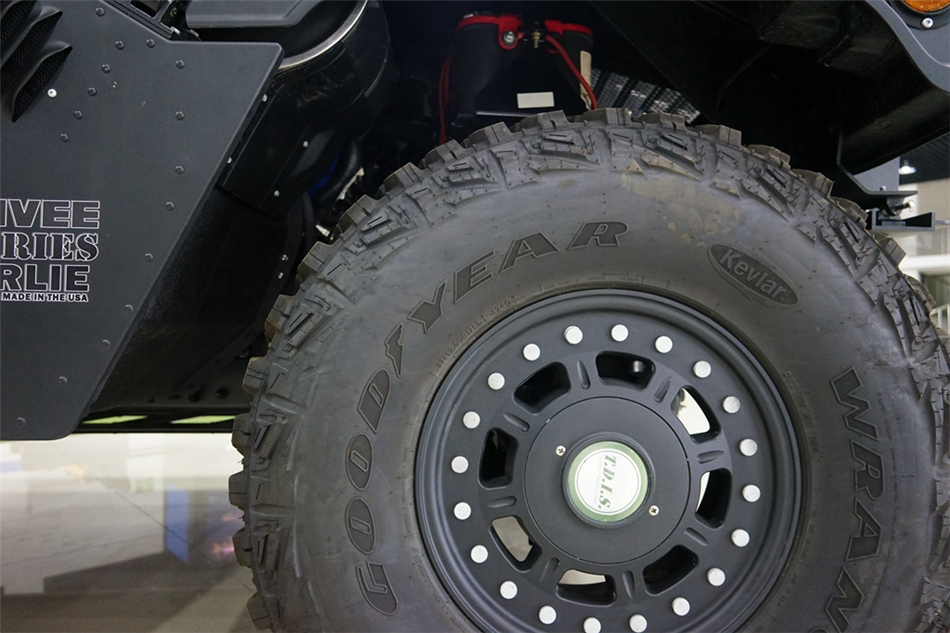 2018   Humvee C 6.2L