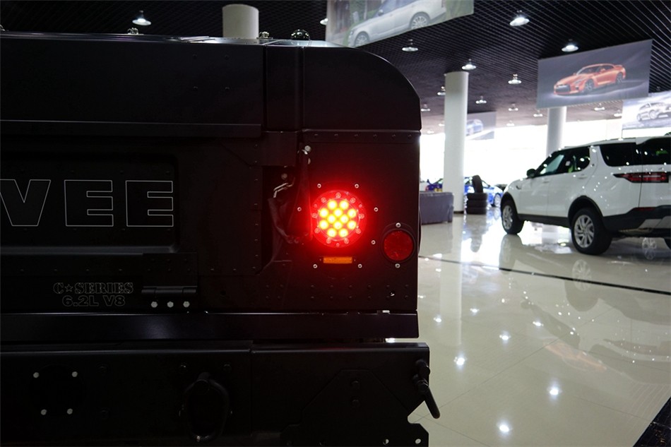 2018   Humvee C 6.2L