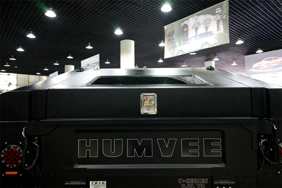 2018   Humvee C 6.2L