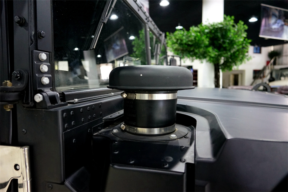 2018   Humvee C 6.2L