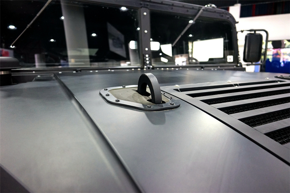 2018   Humvee C 6.2L