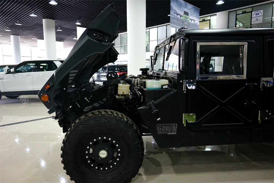 2018   Humvee C 6.2L