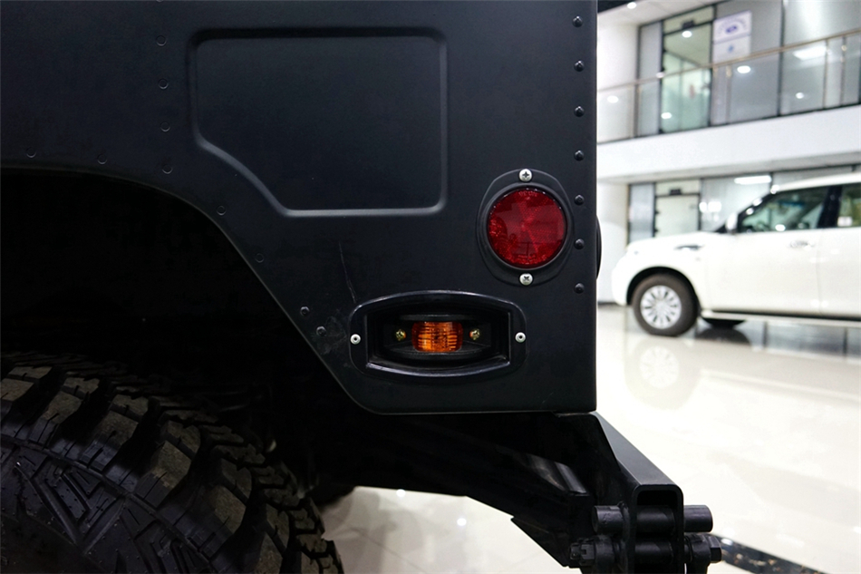 2018   Humvee C 6.2L