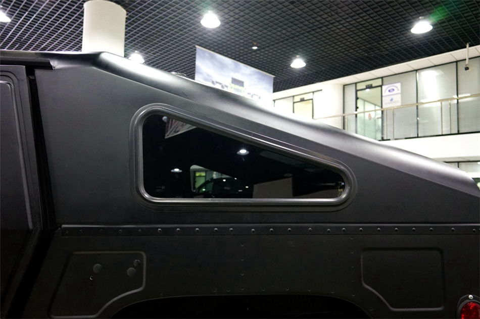 2018   Humvee C 6.2L