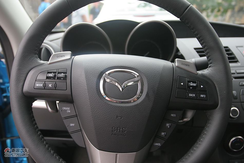 马自达3星骋内饰功能