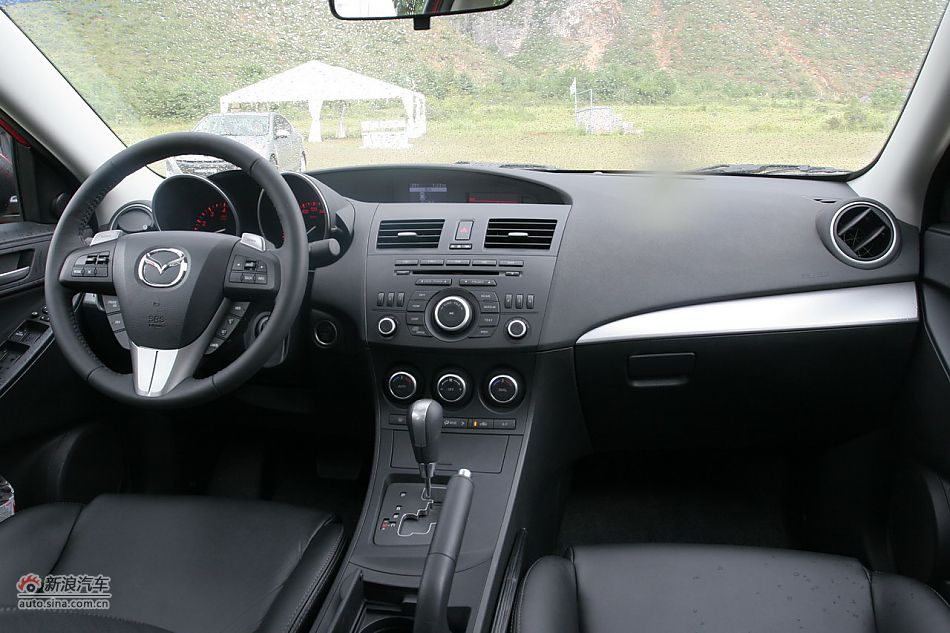 马自达3星骋内饰功能