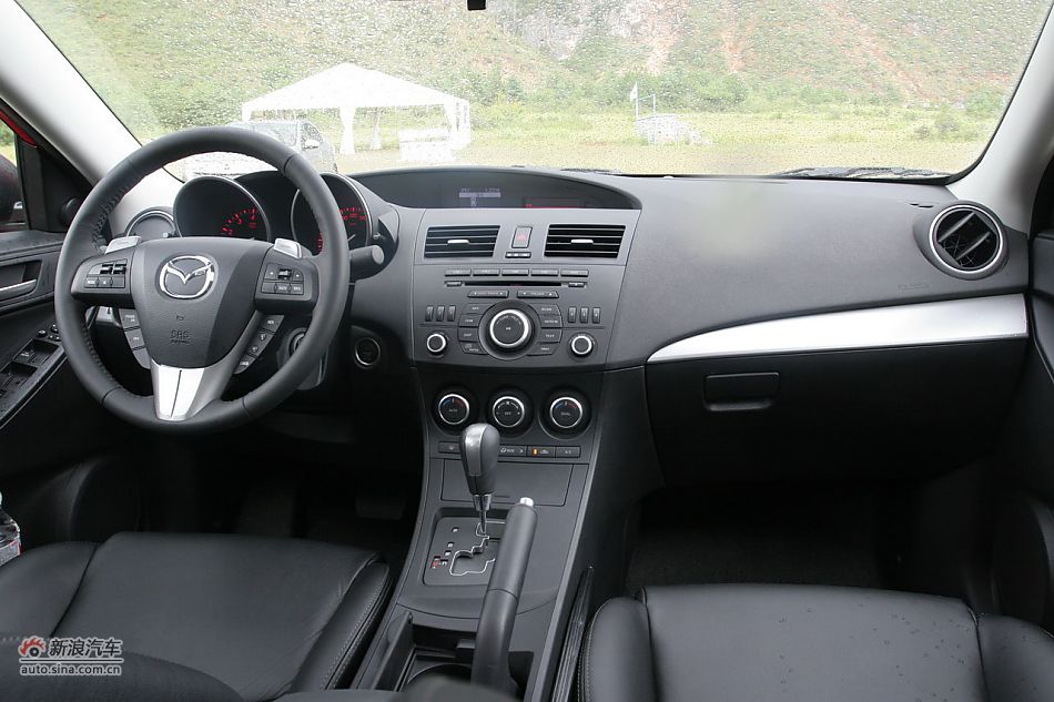 马自达3星骋内饰功能