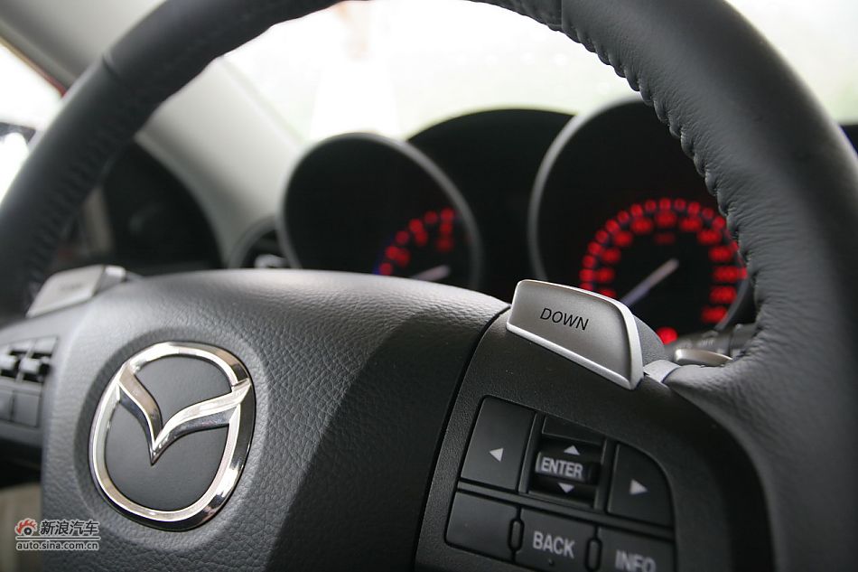 马自达3星骋内饰功能