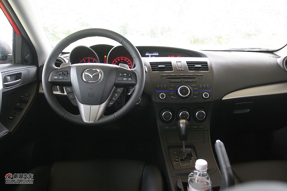 马自达3星骋内饰功能