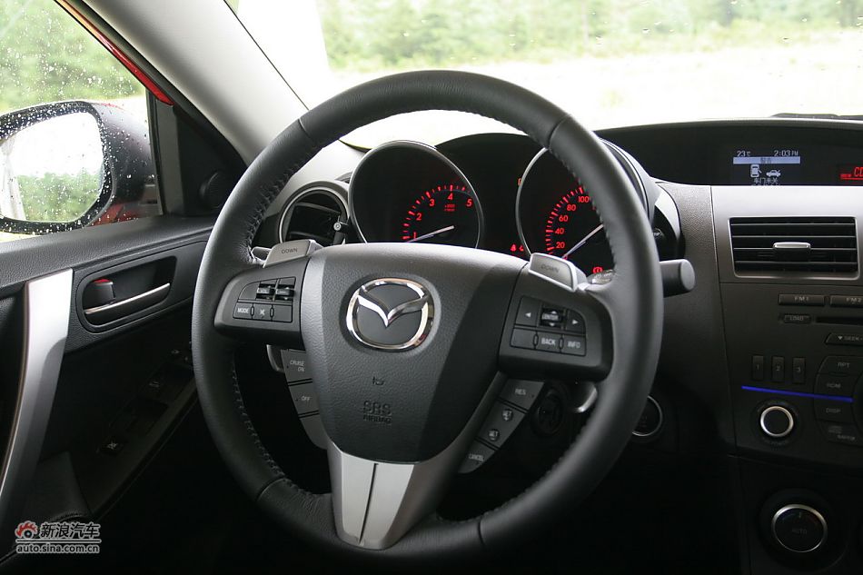 马自达3星骋内饰功能