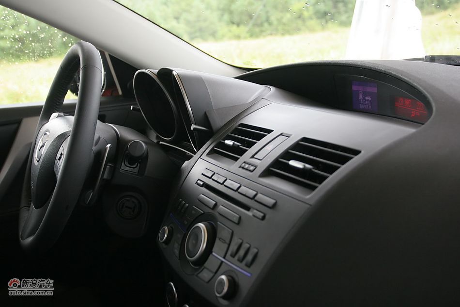 马自达3星骋内饰功能
