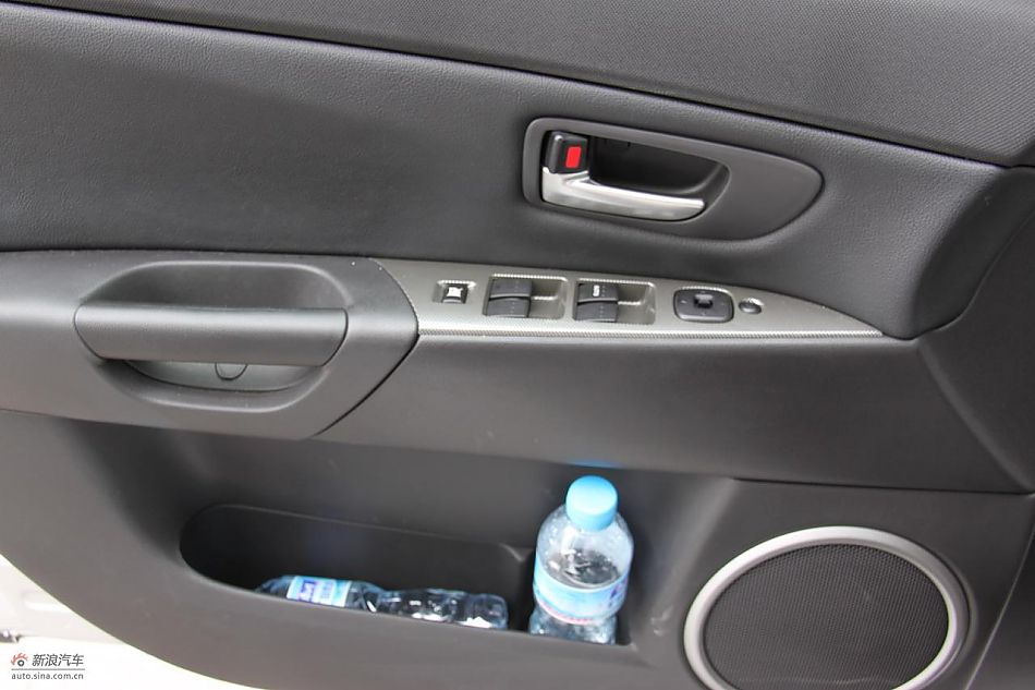 马自达3经典款内饰