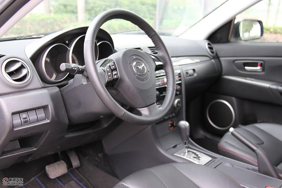 马自达3经典款内饰