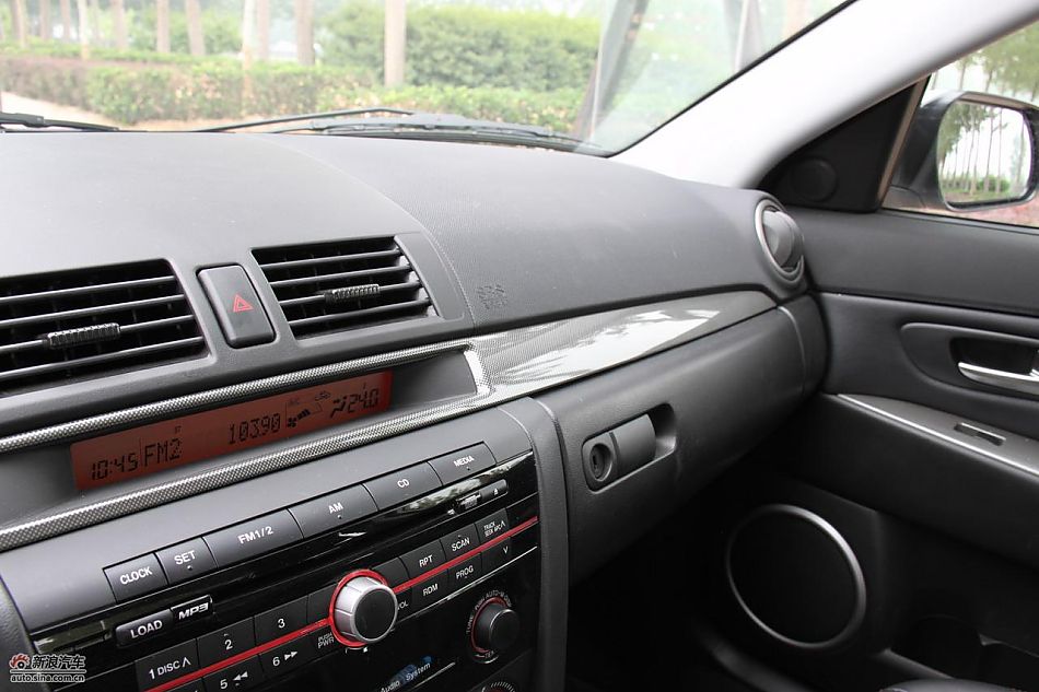 马自达3经典款内饰