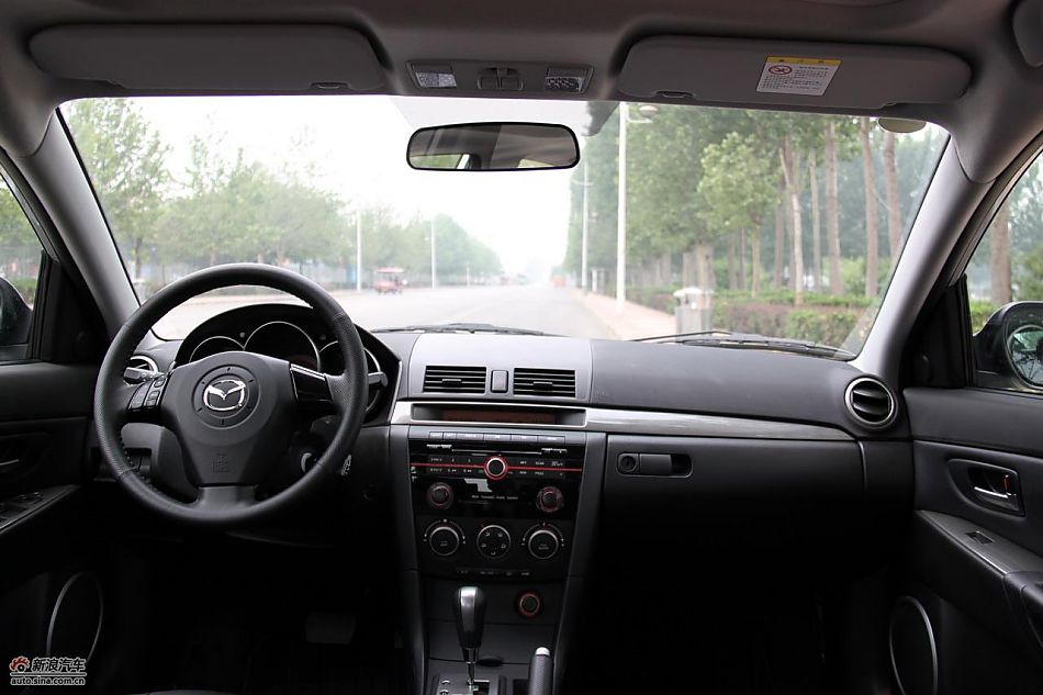 马自达3经典款内饰