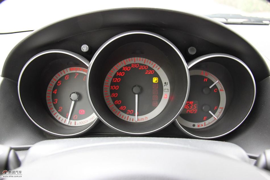 马自达3经典款内饰