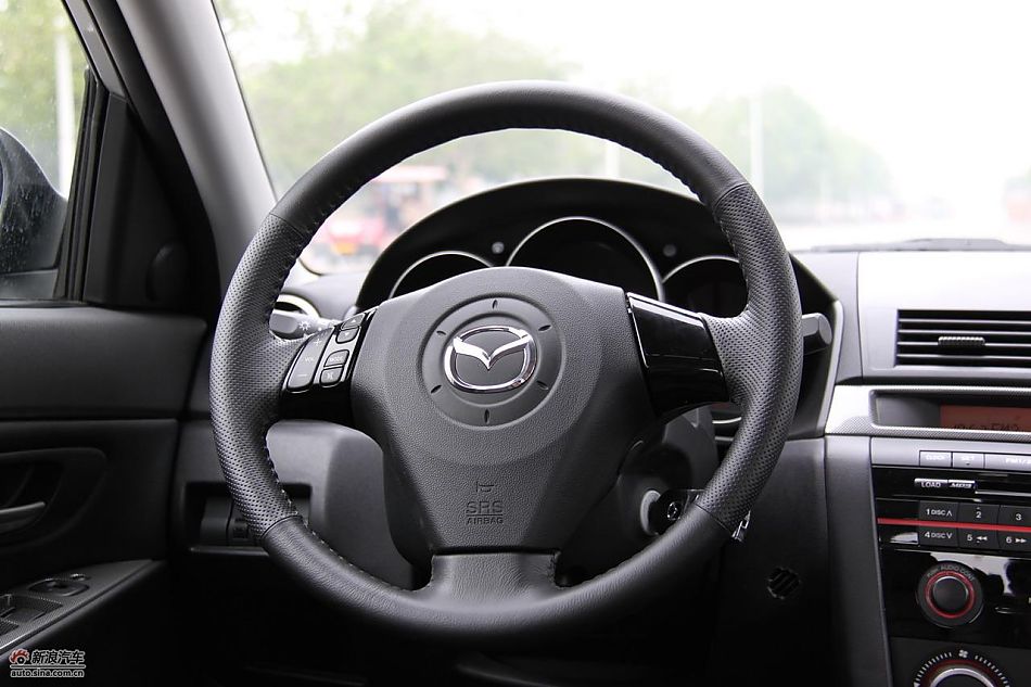 马自达3经典款内饰