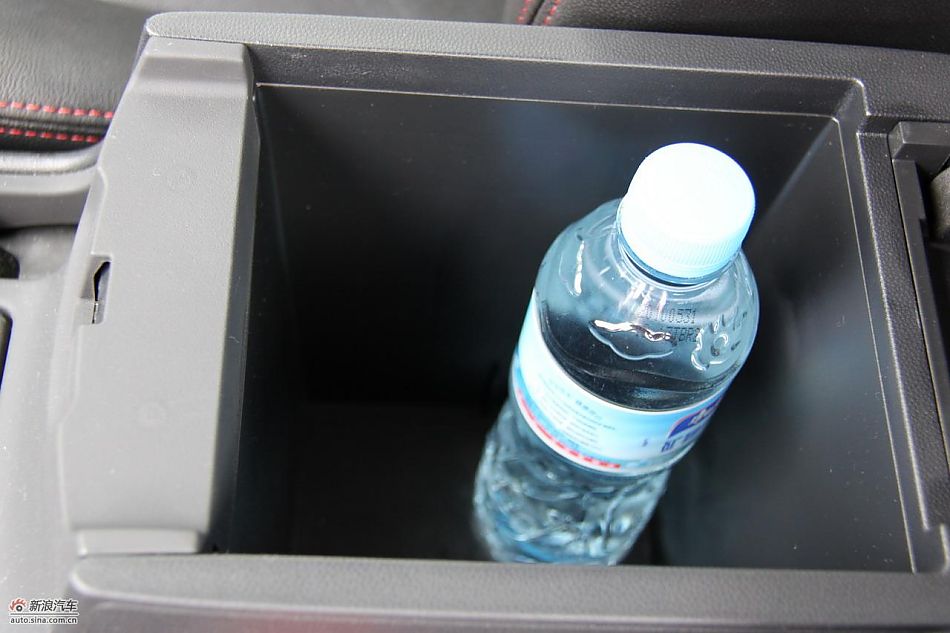 马自达3经典款内饰