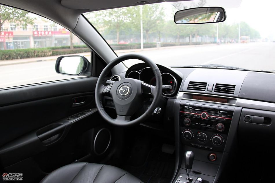 马自达3经典款内饰