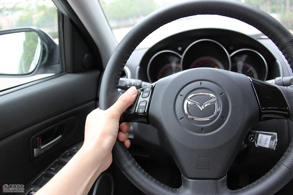 马自达3经典款内饰