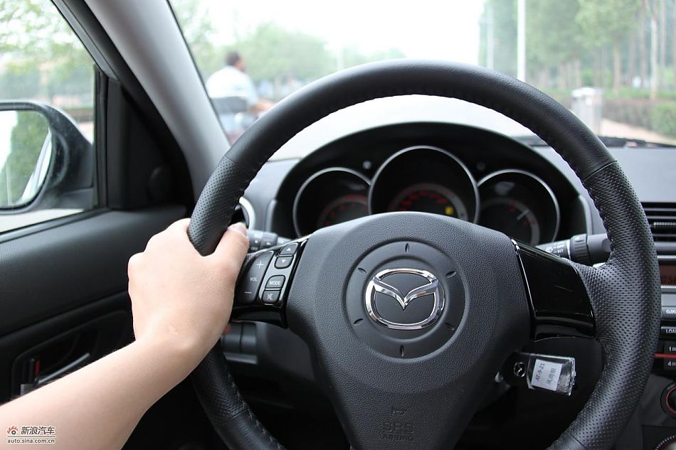 马自达3经典款内饰