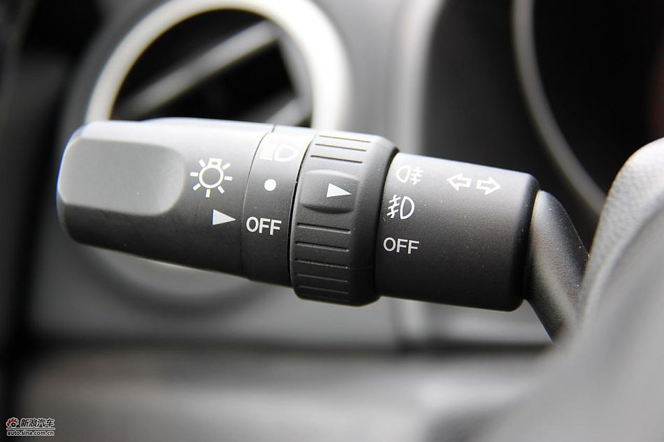 马自达3经典款内饰