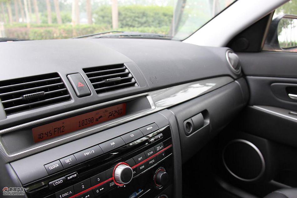 马自达3经典款内饰