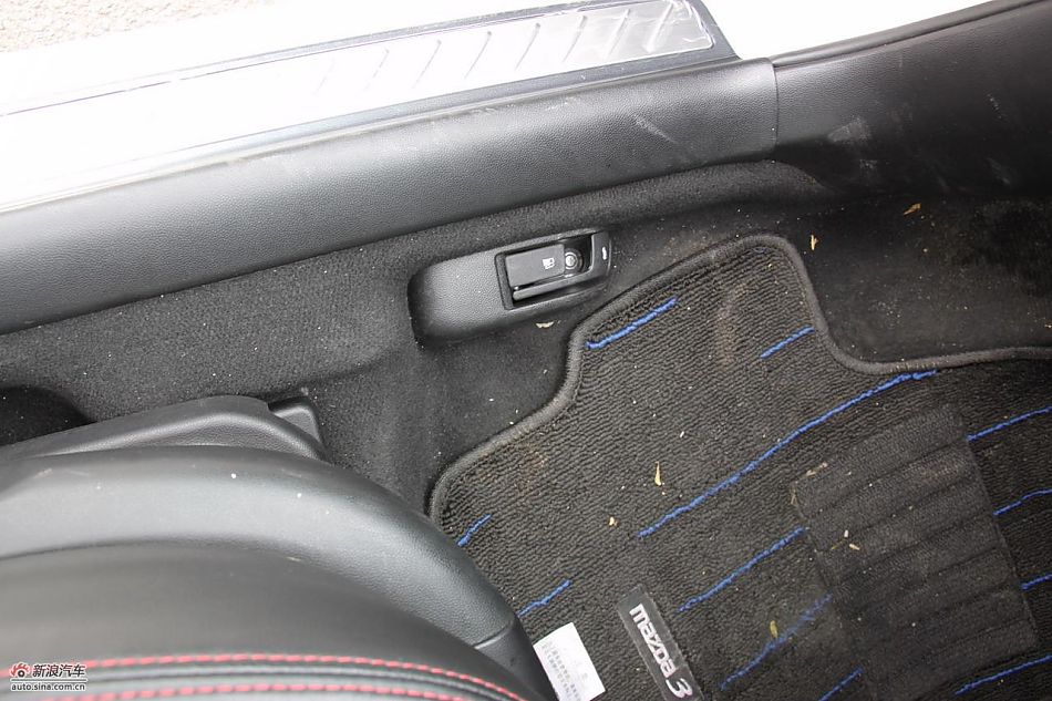 马自达3经典款内饰