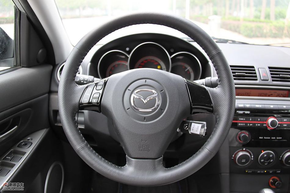 马自达3经典款内饰