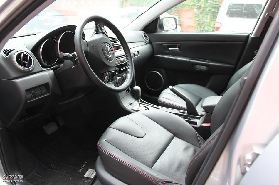 马自达3经典款内饰