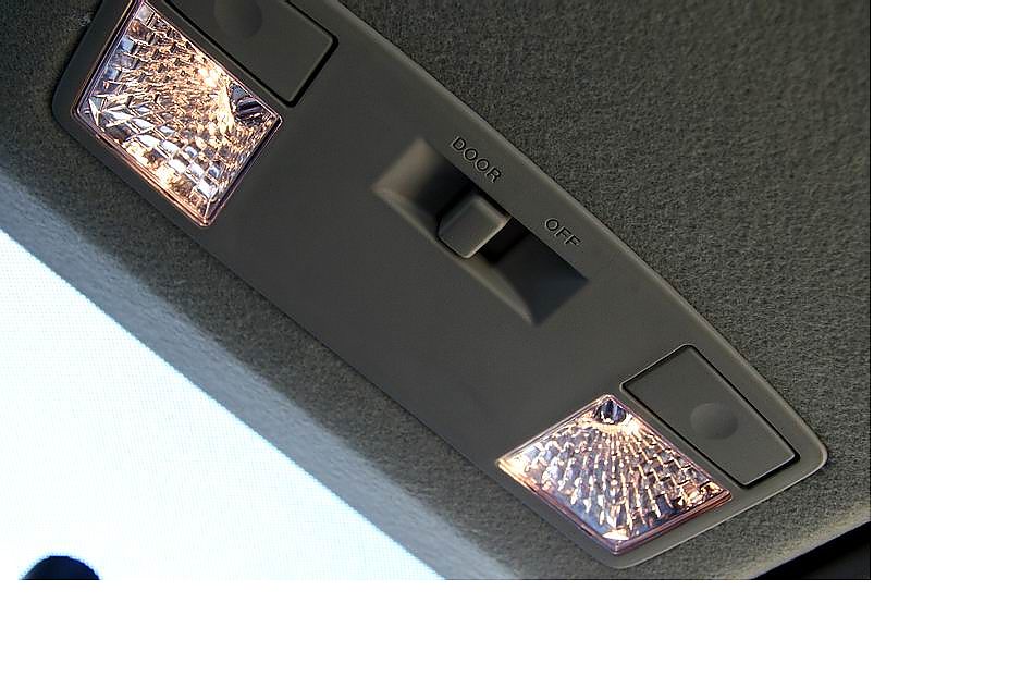 马自达3内饰图片