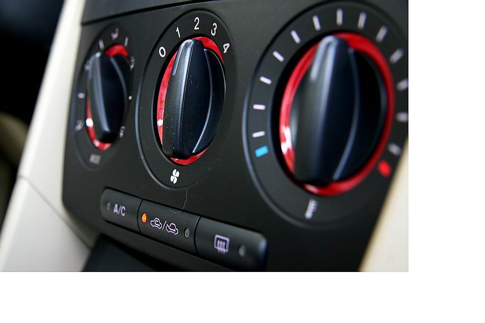 马自达3内饰图片