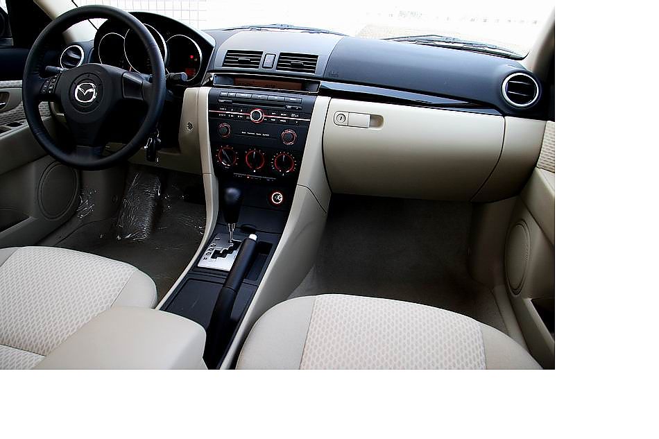 马自达3内饰图片