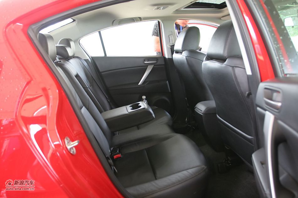 马自达3星骋座椅空间