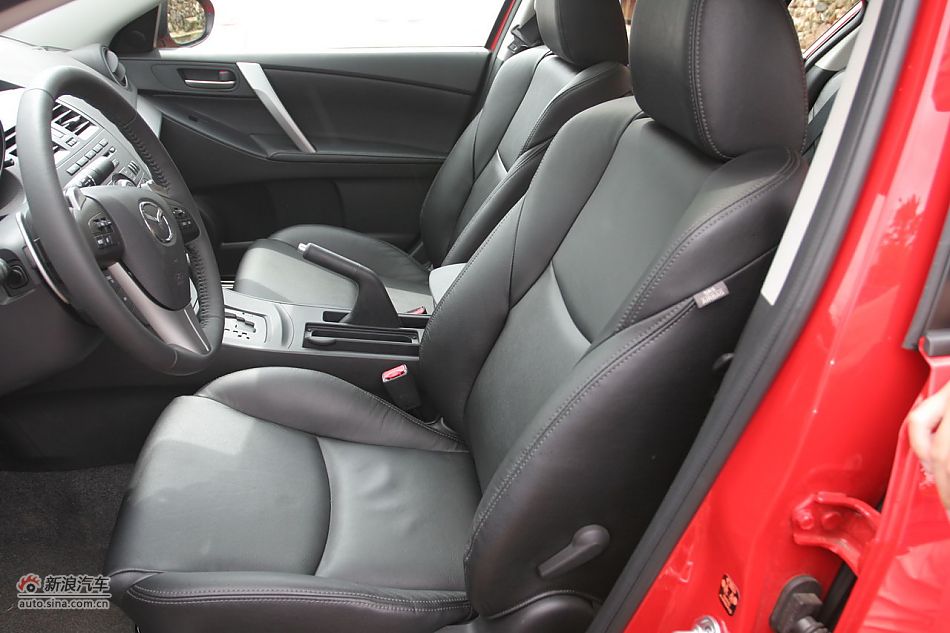 马自达3星骋座椅空间