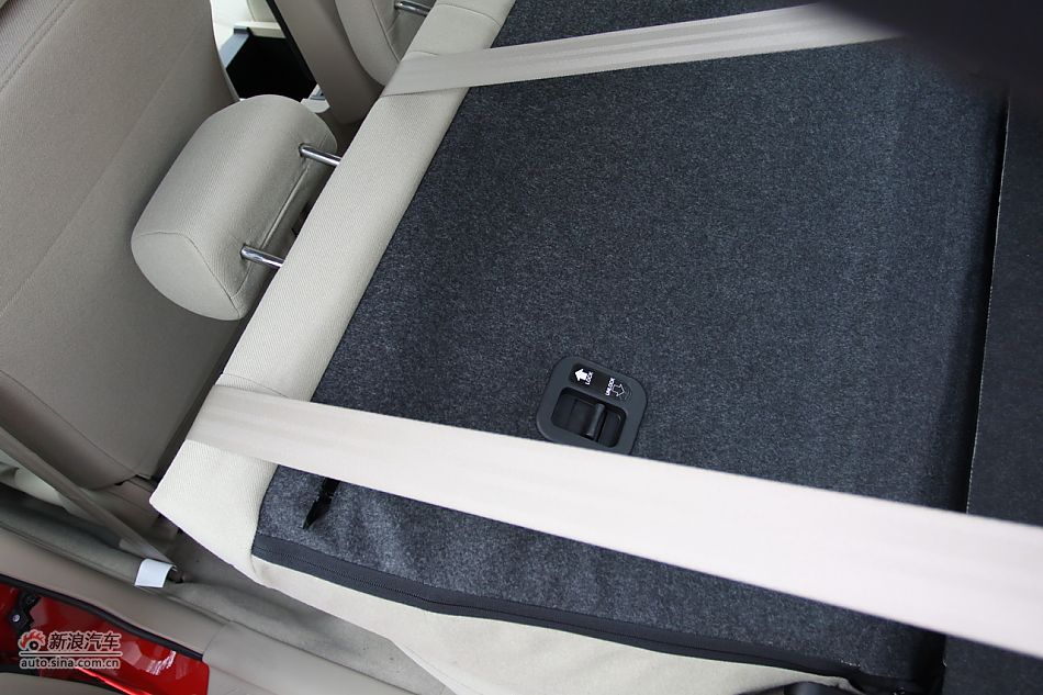 发动机、底盘悬挂及后备箱