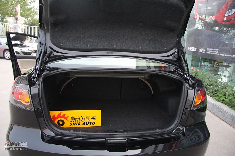 发动机、底盘悬挂及后备箱