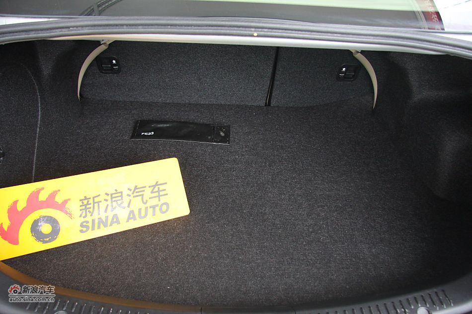 发动机、底盘悬挂及后备箱