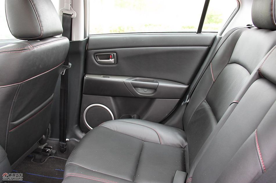 马自达3经典款内饰