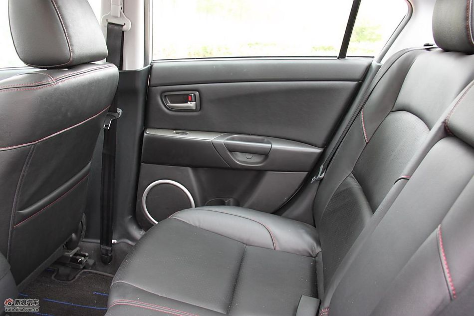 马自达3经典款内饰