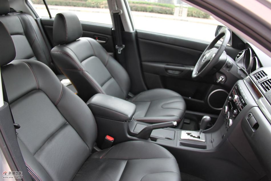马自达3经典款内饰