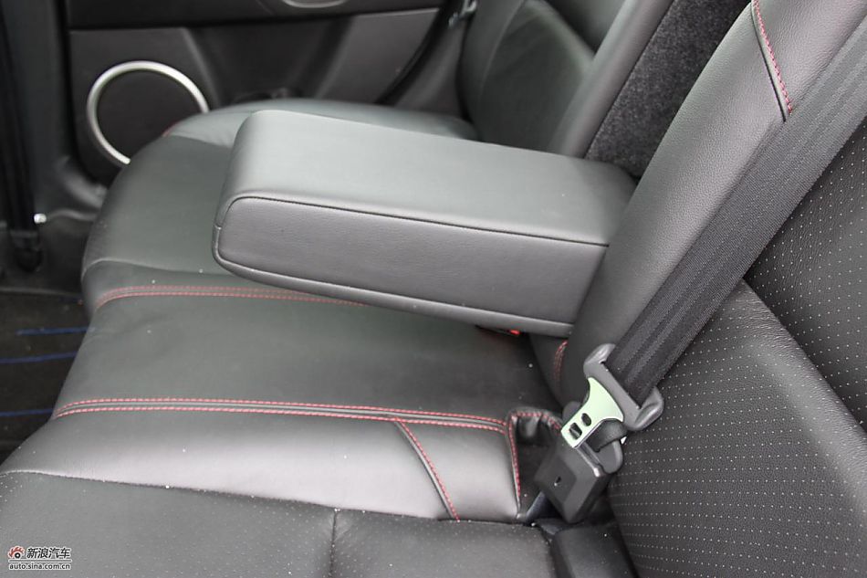 马自达3经典款内饰