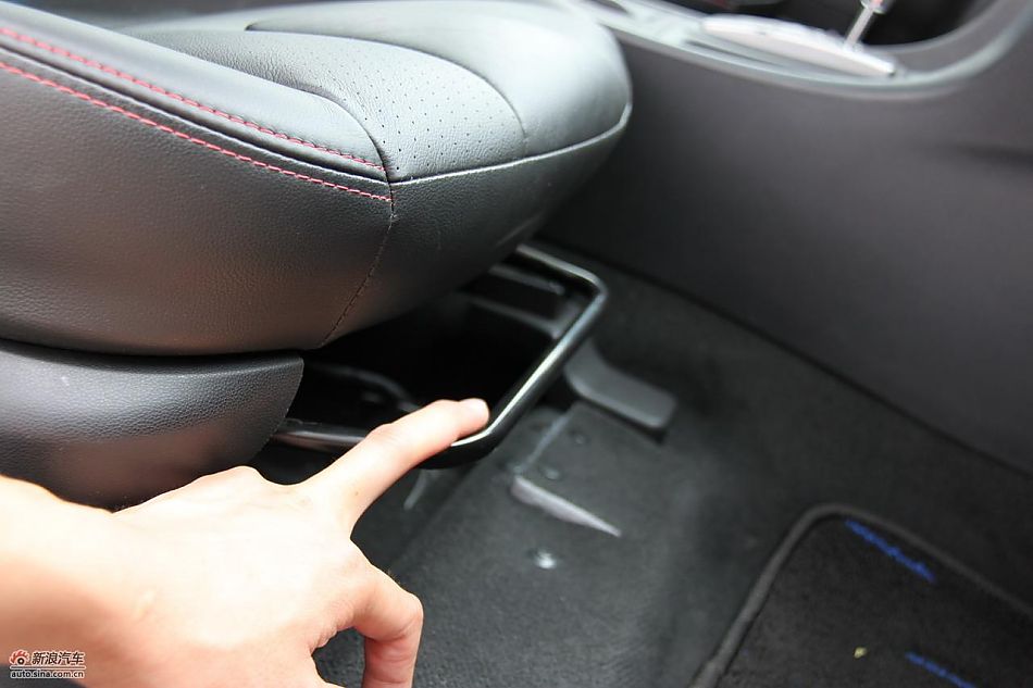 马自达3经典款内饰