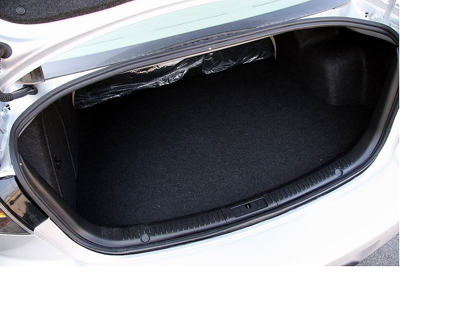 马自达3内饰图片