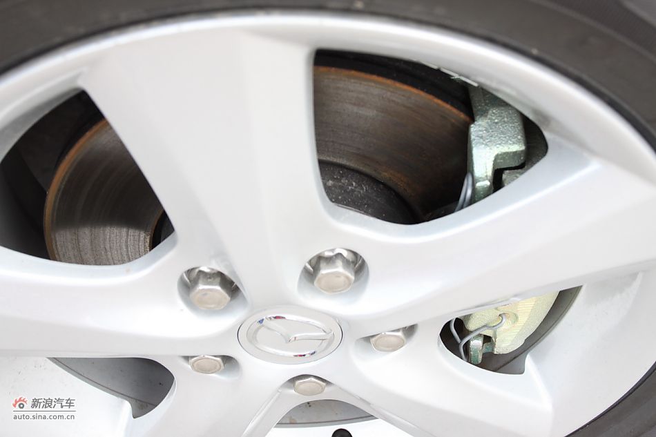 发动机、底盘悬挂及后备箱