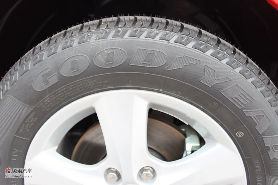 发动机、底盘悬挂及后备箱