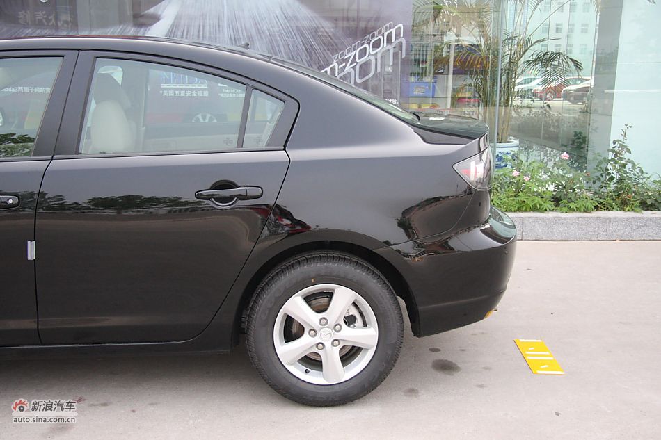 车辆外观及细节