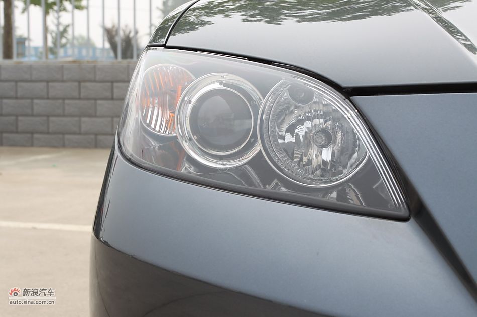 车辆外观及细节