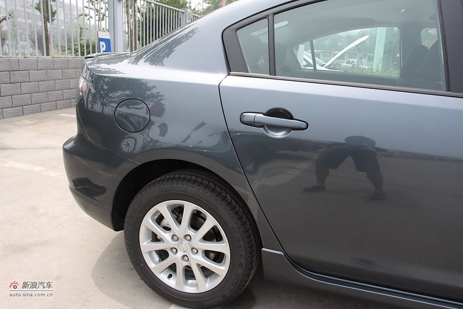 车辆外观及细节