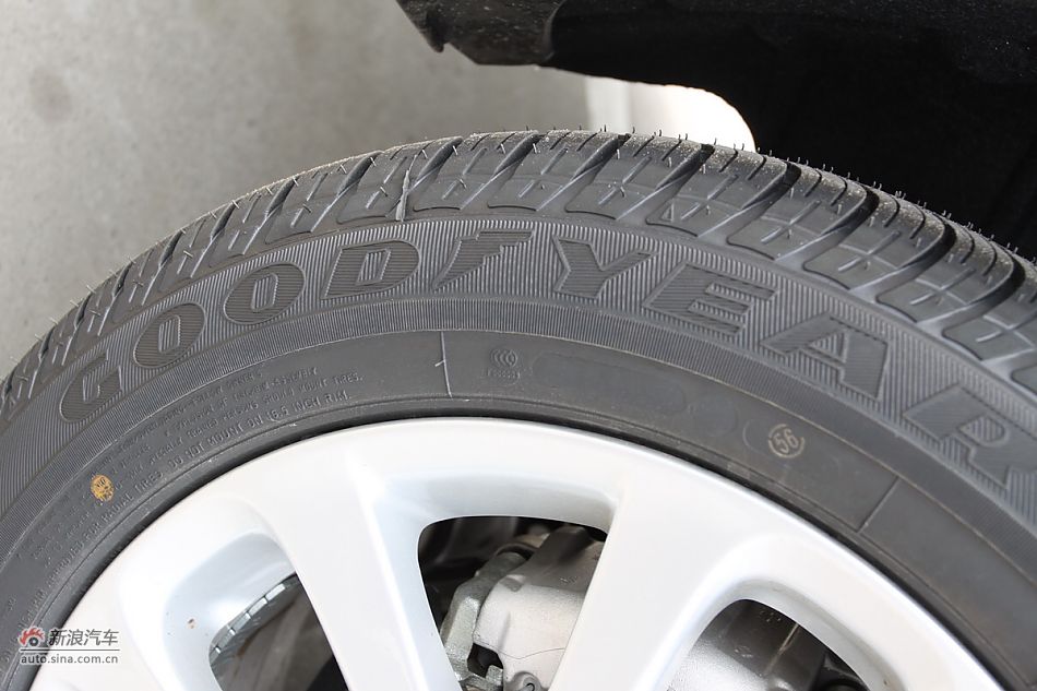 发动机、底盘悬挂及后备箱